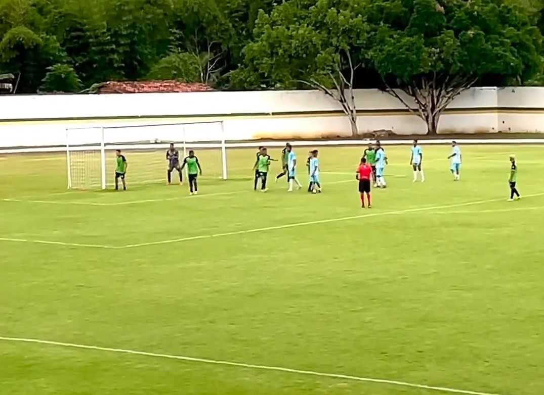 Camacã: Seleção de Camacã supera a boa equipe de Una e está na final